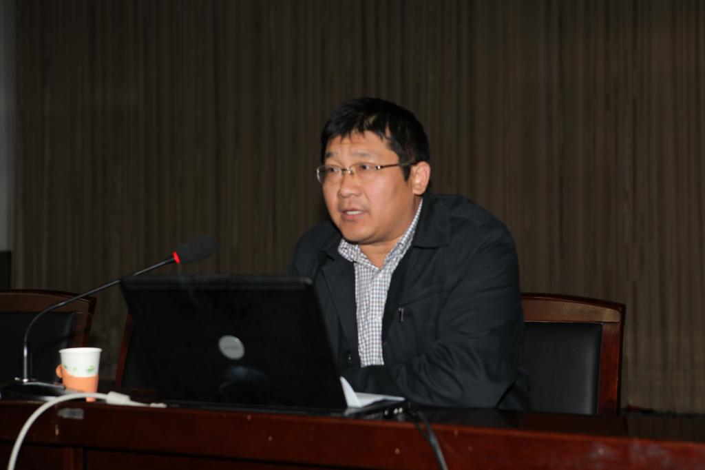 纽约国际官网举办中层干部培训班“财务管理工作”专题讲座