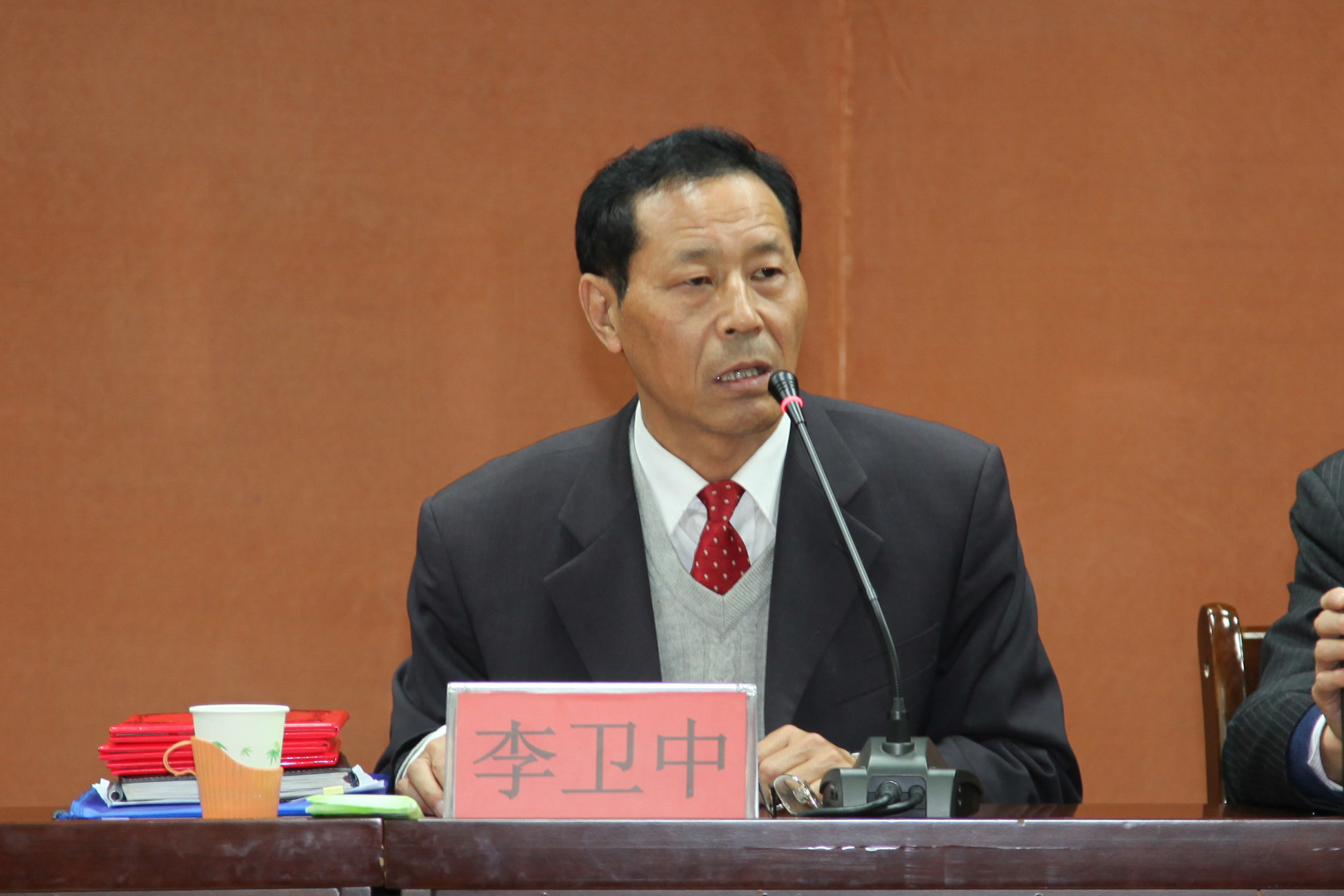 纽约国际官网第五次教学工作会议暨第二次科研工作会议圆满闭幕