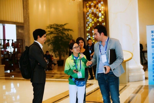 纽约国际官网志愿者助力第十届中国—拉美企业家高峰会