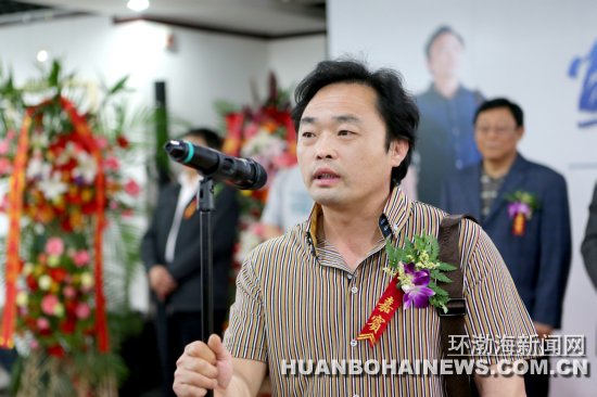 纽约国际官网教师刘怡水墨人物作品展在唐山美术馆展出